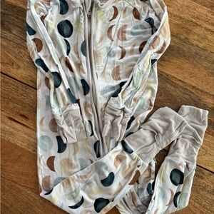 Little sleepies Luna neutral zippy